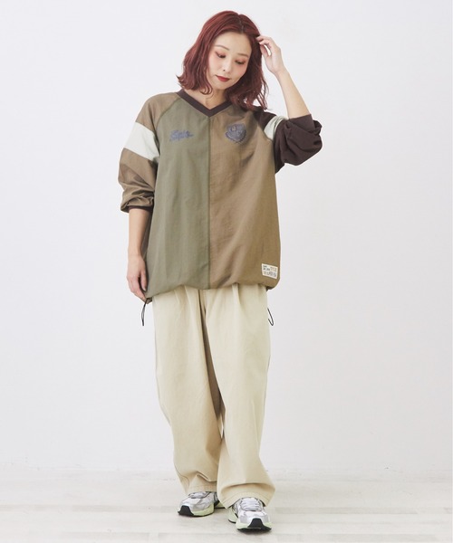 CUBE SUGAR（キューブシュガー）の「ナイロンラグランVネックプルオーバー（シャツ/ブラウス・レディース・ナチュラル/マルチ/カーキ/ブラウン・M）」の13枚目の写真