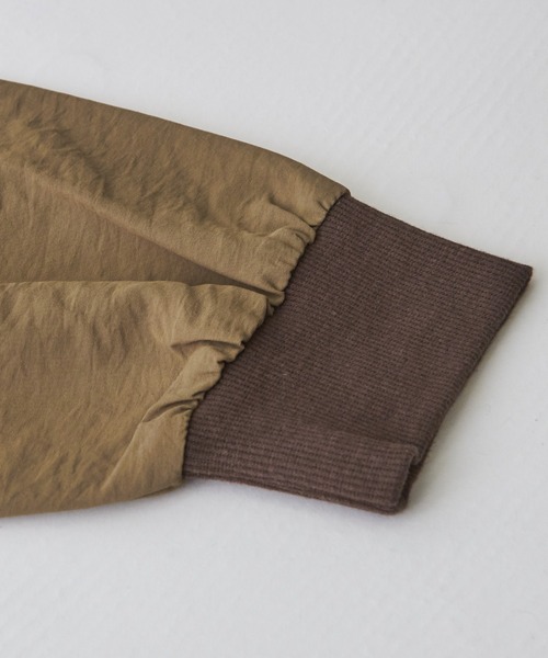 CUBE SUGAR（キューブシュガー）の「ナイロンラグランVネックプルオーバー（シャツ/ブラウス・レディース・ナチュラル/マルチ/カーキ/ブラウン・M）」の22枚目の写真