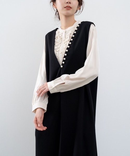 ANNA LUNA(アンナルナ)の「【ANNA LUNA】 フリルデザインが華やかな大人のきちんと見えブラウス(シャツ/ブラウス・レディース・ブラック/ベージュ/オフホワイト・LARGE/MEDIUM)」の5枚目の写真