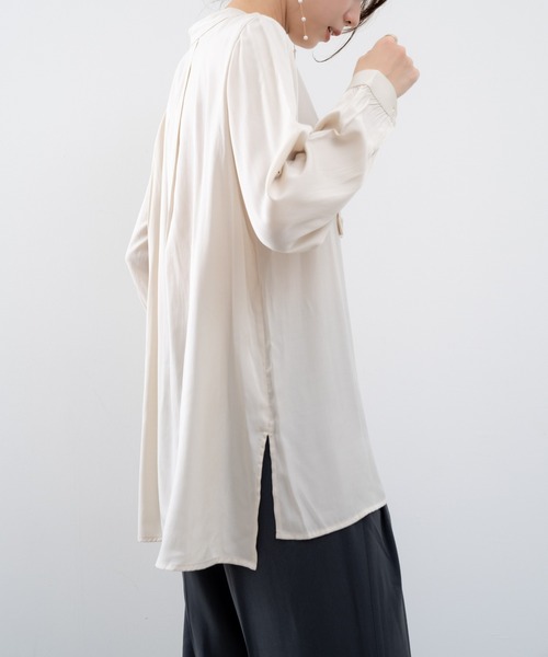 ANNA LUNA(アンナルナ)の「【ANNA LUNA】 フリルデザインが華やかな大人のきちんと見えブラウス(シャツ/ブラウス・レディース・ブラック/ベージュ/オフホワイト・LARGE/MEDIUM)」の11枚目の写真