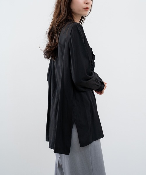 ANNA LUNA(アンナルナ)の「【ANNA LUNA】 フリルデザインが華やかな大人のきちんと見えブラウス(シャツ/ブラウス・レディース・ブラック/ベージュ/オフホワイト・LARGE/MEDIUM)」の13枚目の写真