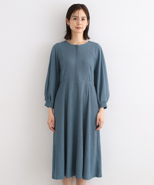 INDIVI(インディヴィ)の「◆【洗える/UVケア/SETUP可能】ナローフレアワンピース(ワンピース・レディース・アイボリー系5/ブラック/ブルー・40/38/36/03/05/15 /13/19)」の17枚目の写真