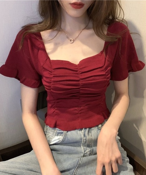INASTUDIOS（イーナストゥディオス）の「フェミニン スクエアネック クロップドトップス（Tシャツ/カットソー・レディース・ホワイト/ブラック/ピンク/イエロー/グリーン/アイボリー/ワインレッド・FREE）」の7枚目の写真