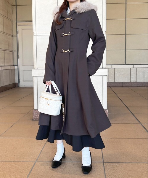 apres jour（アプレジュール）の「フェイクファーダッフルコート【ZOZOTOWN限定アイテム】（ダッフルコート・レディース・アイボリー/ブラック/ブルーグレー/スモークピンク/ピンクベージュ/チャコール・フリー/X-LARGE）」の10枚目の写真