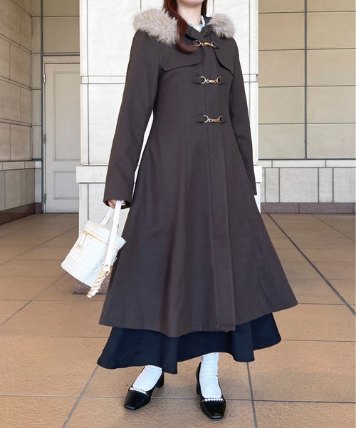 apres jour（アプレジュール）の「フェイクファーダッフルコート【ZOZOTOWN限定アイテム】（ダッフルコート・レディース・アイボリー/ブラック/ブルーグレー/スモークピンク/ピンクベージュ/チャコール・フリー/X-LARGE）」の11枚目の写真