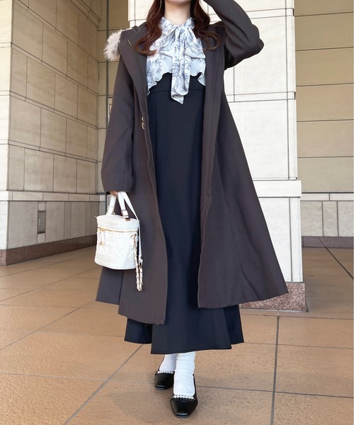 apres jour（アプレジュール）の「フェイクファーダッフルコート【ZOZOTOWN限定アイテム】（ダッフルコート・レディース・アイボリー/ブラック/ブルーグレー/スモークピンク/ピンクベージュ/チャコール・フリー/X-LARGE）」の16枚目の写真