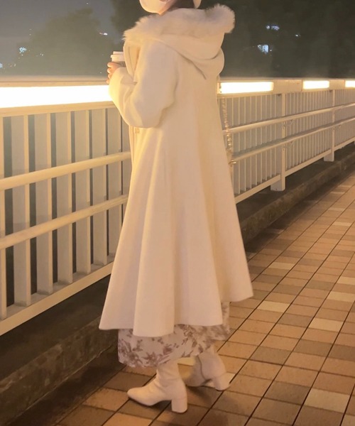 M❗️超美品❗️★ホワイト ダッフルコート ファー付き★希少 限定】ファー付きダッフルコート（ダッフルコート）｜FURFUR