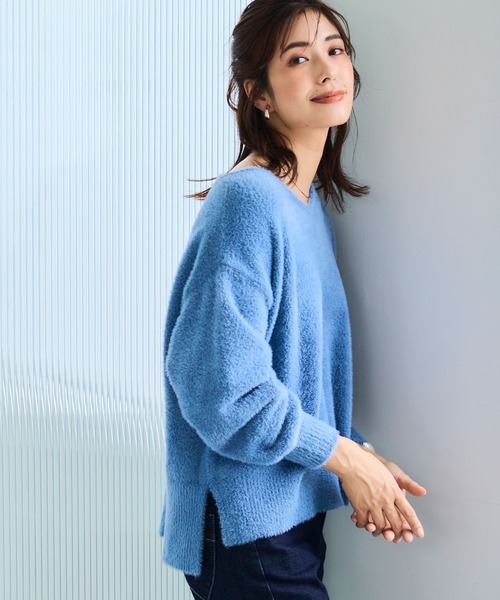 CROSS FUNCTION（クロスファンクション）の「《洗えるニット》マシュマロフェザーVネックニット【CF/クロスファンクション】（ニット/セーター・レディース・ライトグレー/ブルー/アイボリー/カーキ/ライトピンク/ブラック・LL/M/L）」の21枚目の写真