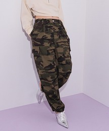 FOREVER 21 | 【2024FW】カモフラルーズパンツ(カーゴパンツ)