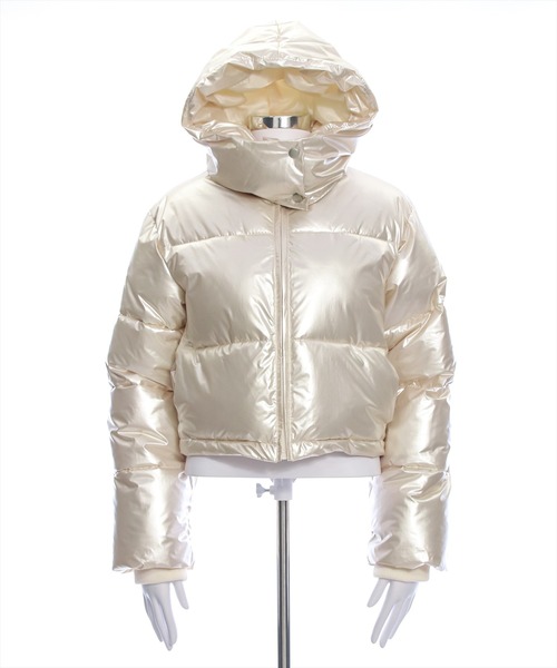 clear（クリア）の「スタンドカラーメタリックショート丈中綿ダウン [スタイルアップ]≪2024AW新作≫（その他アウター・レディース・ブラック/アイボリー・F）」の20枚目の写真