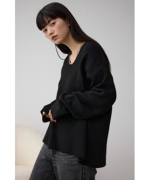 AZUL by moussy(アズールバイマウジー)の「Vネックリラックスリブニット(Tシャツ/カットソー・レディース・ブラック/ライトベージュ/レッド/グレー・FREE)」の6枚目の写真