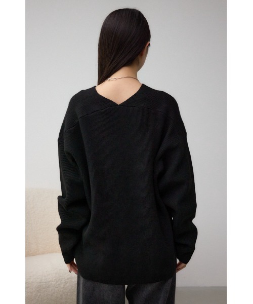AZUL by moussy(アズールバイマウジー)の「Vネックリラックスリブニット(Tシャツ/カットソー・レディース・ブラック/ライトベージュ/レッド/グレー・FREE)」の10枚目の写真