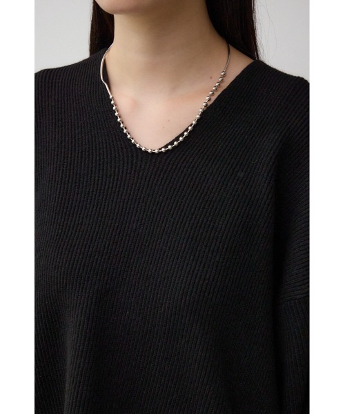 AZUL by moussy(アズールバイマウジー)の「Vネックリラックスリブニット(Tシャツ/カットソー・レディース・ブラック/ライトベージュ/レッド/グレー・FREE)」の11枚目の写真