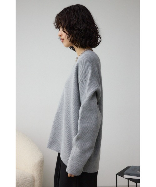 AZUL by moussy(アズールバイマウジー)の「Vネックリラックスリブニット(Tシャツ/カットソー・レディース・ブラック/ライトベージュ/レッド/グレー・FREE)」の20枚目の写真