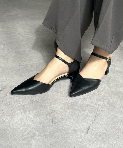 Thevon（ゼボン）の「ポインテッドVカットパンプス（パンプス・レディース・シルバー/ブラック・M/L）」の4枚目の写真