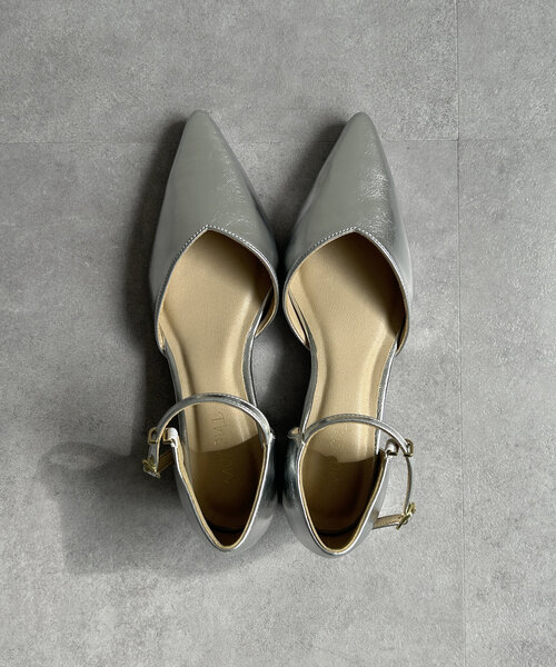 Thevon（ゼボン）の「ポインテッドVカットパンプス（パンプス・レディース・シルバー/ブラック・M/L）」の15枚目の写真