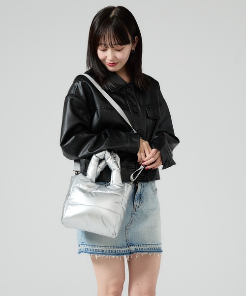 Chick（チック）の「2way Padded Quilting Shoulder Bag / 2WAYパデッドキルティングショルダーバッグ（トートバッグ・レディース・シルバー/ブラック・FREE）」の11枚目の写真