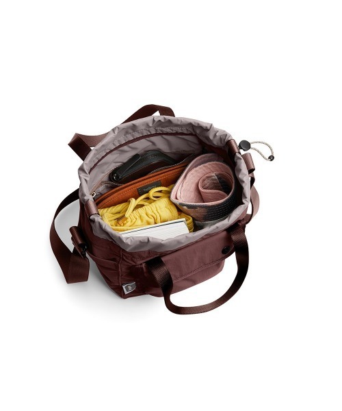 entre square(アントレスクエアー)の「Bellroy/ハンドバック/ショルダーバッグ Cinch Bucket Bag(ショルダーバッグ・メンズ・オートミール/ライトグリーン/パープル・ONE SIZE/ONESIZE)」の20枚目の写真