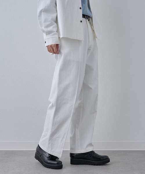 COLONY 2139(コロニートゥーワンスリーナイン)の「マイクロツイルインタックチノパンツ(チノパンツ・メンズ・ホワイト/ブラック・LARGE/MEDIUM)」の9枚目の写真