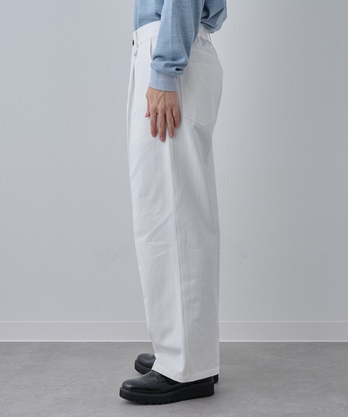 COLONY 2139(コロニートゥーワンスリーナイン)の「マイクロツイルインタックチノパンツ(チノパンツ・メンズ・ホワイト/ブラック・LARGE/MEDIUM)」の20枚目の写真