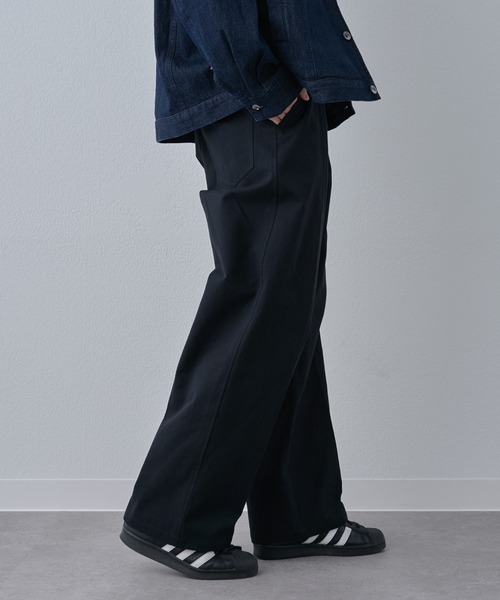 COLONY 2139(コロニートゥーワンスリーナイン)の「マイクロツイルインタックチノパンツ(チノパンツ・メンズ・ホワイト/ブラック・LARGE/MEDIUM)」の6枚目の写真