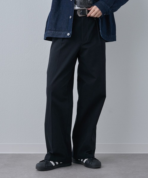 COLONY 2139(コロニートゥーワンスリーナイン)の「マイクロツイルインタックチノパンツ(チノパンツ・メンズ・ホワイト/ブラック・LARGE/MEDIUM)」の3枚目の写真