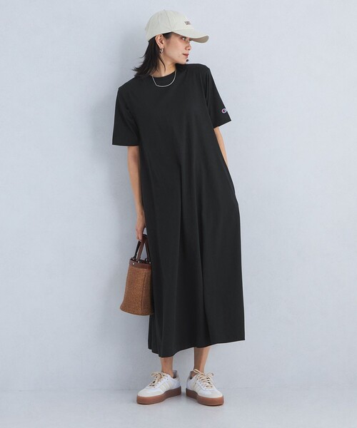 Champion（チャンピオン）の「【別注】＜Champion＞フレア Tシャツ ワンピース（ワンピース・レディース・ブラック/オリーブ/ネイビー・FREE）」の2枚目の写真