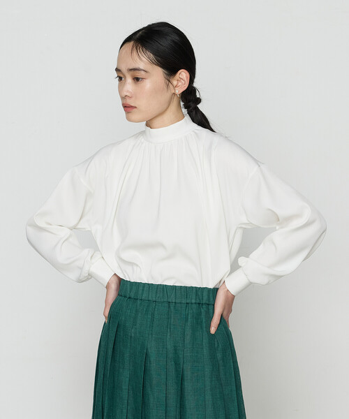 K.T KIYOKO TAKASE(キヨコタカセ)の「起毛ストレッチサテン リブギャザープルオーバー(Tシャツ/カットソー・レディース・ホワイト/ブラック/ライトグレー/サックスブルー・9号)」の8枚目の写真