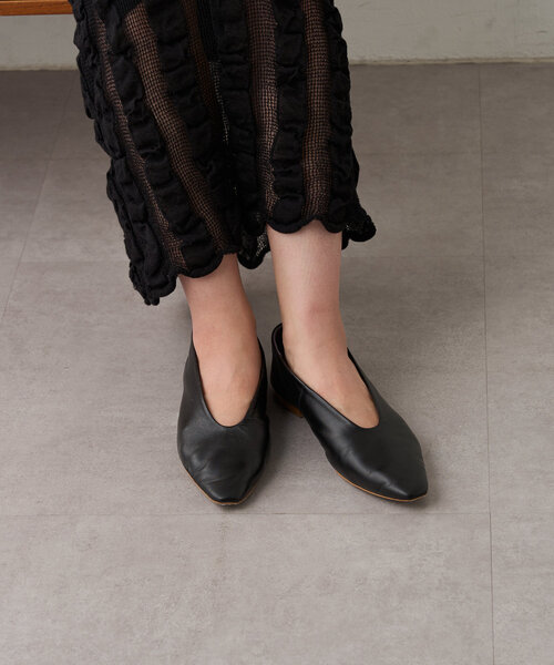 SHENERY（シーナリー）の「フラットシューズ（パンプス・レディース・ゴールド/ブラック・37/36/38）」の3枚目の写真