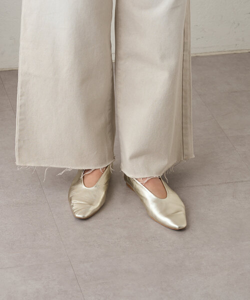 SHENERY（シーナリー）の「フラットシューズ（パンプス・レディース・ゴールド/ブラック・37/36/38）」の8枚目の写真