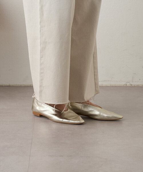 SHENERY（シーナリー）の「フラットシューズ（パンプス・レディース・ゴールド/ブラック・37/36/38）」の9枚目の写真