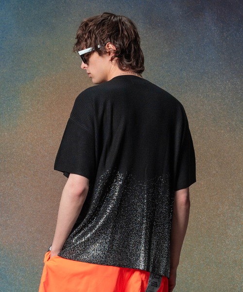 glamb(グラム)の「Glitter Short Sleeves Knit / グリッターショートスリーブニット(ニット/セーター・メンズ・ブルー/ブラック・M/L)」の3枚目の写真