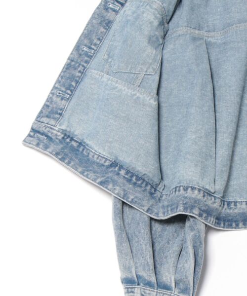 My shawty(マイシャウティー)の「cut off denim jacket(ノーカラージャケット・レディース・ライトインディゴブルー/ブラック・FREE)」の7枚目の写真