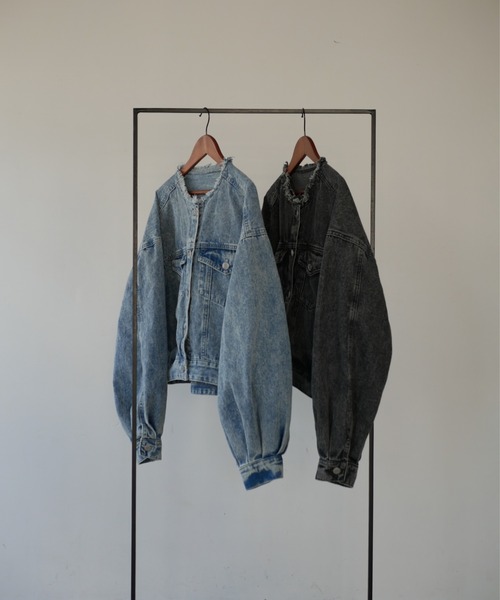 My shawty(マイシャウティー)の「cut off denim jacket(ノーカラージャケット・レディース・ライトインディゴブルー/ブラック・FREE)」の9枚目の写真