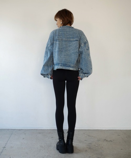My shawty(マイシャウティー)の「cut off denim jacket(ノーカラージャケット・レディース・ライトインディゴブルー/ブラック・FREE)」の20枚目の写真