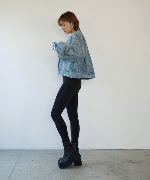 My shawty(マイシャウティー)の「cut off denim jacket(ノーカラージャケット・レディース・ライトインディゴブルー/ブラック・FREE)」の19枚目の写真
