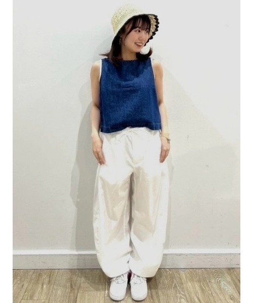 GAP(ギャップ)の「ウルトラソフト デニム クロップド シェルタンクトップ(シャツ/ブラウス・レディース・インディゴブルー・XS/S/XXS/M/L)」の6枚目の写真