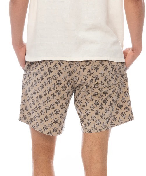 RVCA(ルーカ)の「RVCA メンズ ESCAPE ELASTIC CORD SHORT II ショートパンツ 【2025年春夏モデル】/ルーカワンポイントワッペンショートパンツ(その他パンツ・メンズ・ブラック/ブラウン系その他/パープル系その他/グレー系その他・SMALL/LARGE/X-LARGE/MEDIUM)」の16枚目の写真