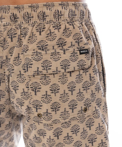 RVCA(ルーカ)の「RVCA メンズ ESCAPE ELASTIC CORD SHORT II ショートパンツ 【2025年春夏モデル】/ルーカワンポイントワッペンショートパンツ(その他パンツ・メンズ・ブラック/ブラウン系その他/パープル系その他/グレー系その他・SMALL/LARGE/X-LARGE/MEDIUM)」の13枚目の写真