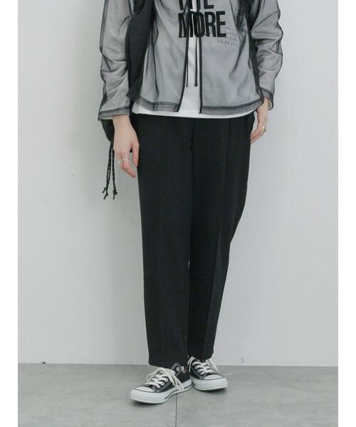 Samansa Mos2 blue（サマンサモスモスブルー）の「【イージーケア・吸水速乾】マルチスタイルテーパードパンツ（その他パンツ・レディース・ネイビー/シルバーグレー/ブルー/グリーン/ブラック/オレンジ/グレー・M/S/L/SS）」の2枚目の写真