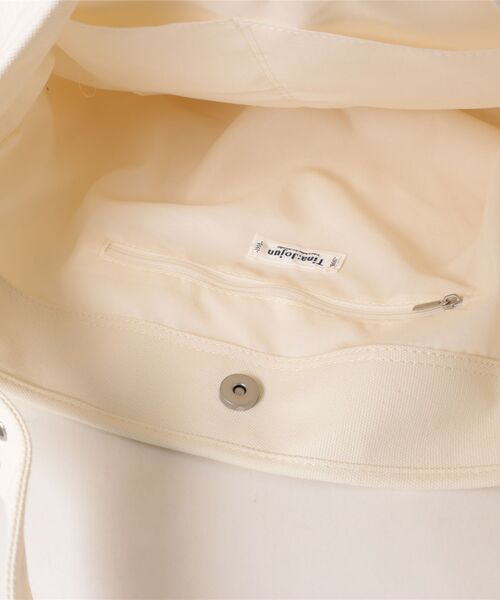 TINA:JOJUN(ティーナジョジュン)の「キャンバス バックルバッグ TINA:JOJUN(ショルダーバッグ・レディース・ライトブルー/アイボリー・F)」の19枚目の写真