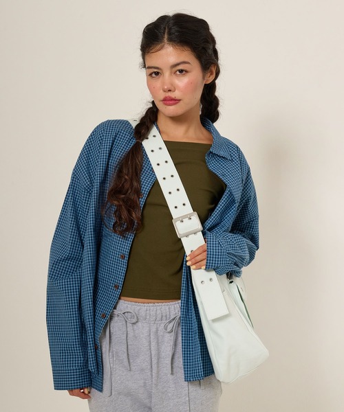 TINA:JOJUN(ティーナジョジュン)の「キャンバス バックルバッグ TINA:JOJUN(ショルダーバッグ・レディース・ライトブルー/アイボリー・F)」の12枚目の写真