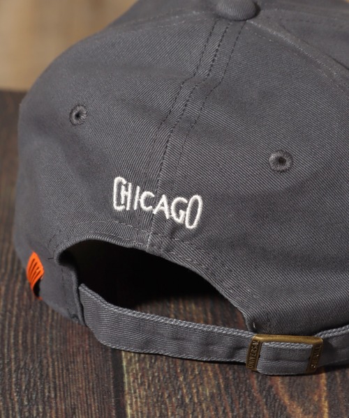 UNIVERSAL OVERALL（ユニバーサルオーバーオール）の「【UNIVERSAL OVERALL/ユニバーサルオーバーオール】オーバルロゴ刺繍 コットンツイルキャップ（キャップ・メンズ・チャコール/カーキ/サックスブルー・FREE）」の12枚目の写真