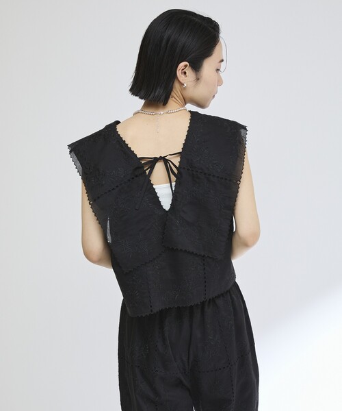 ブラウス シャツ Firsthand/ファーストハンド スクエア刺繍 Vネックブラウス / バックオープン / セットアップ対応 レディース Firsthand ブラウス シャツ Firsthand/ファーストハンド