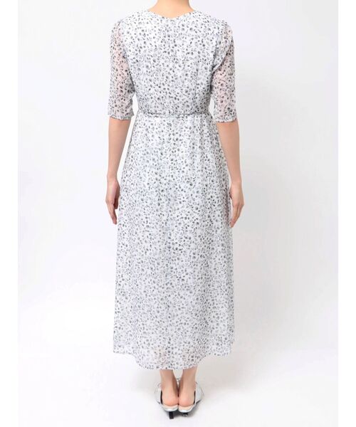 マーガレットフラワーVネックワンピース マーガレットフラワーVネックワンピース | ALL ITEM | OBLI