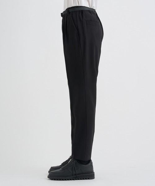 WHITE MOUNTAINEERING（ホワイトマウンテニアリング）の「【White Mountaineering / ホワイトマウンテニアリング】WM×GRAMICCI 2 TUCK TAPERED PANTS（スラックス・メンズ・ブラック/ダークグレー/ネイビー・0/1/2）」の7枚目の写真