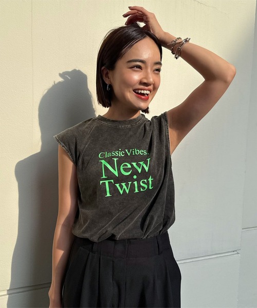 [ 春名亜美さんコラボ ]選べるロゴプリントカットソーの20枚目の写真