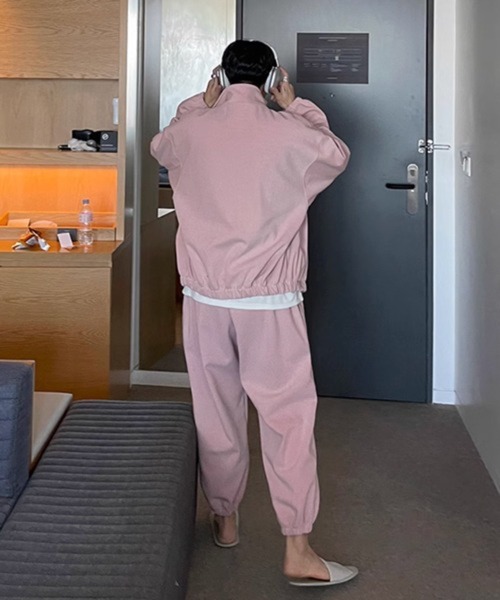 CERCA（チェルカ）の「【NOWLE】スタンドカラー ジップ スウェット ジャケット / トラック パンツ セットアップ（スウェット・メンズ・ネイビー/ピンク・MEDIUM/LARGE）」の3枚目の写真