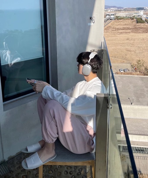 CERCA（チェルカ）の「【NOWLE】スタンドカラー ジップ スウェット ジャケット / トラック パンツ セットアップ（スウェット・メンズ・ネイビー/ピンク・MEDIUM/LARGE）」の7枚目の写真