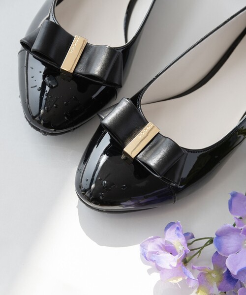 TOCCA(トッカ)の「PAIR OF KNOT RAINPUMPS レインパンプス(パンプス・レディース・ブラック系/ベージュ系/ブラック系5/アイボリー系5・35/36/37/38/39)」の20枚目の写真